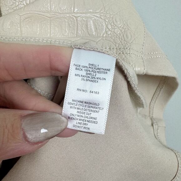 MARC NEW YORK | NEW Latte Croc Keyhole Sleeveless Top Women’s Size Small - Picture 6 of 10